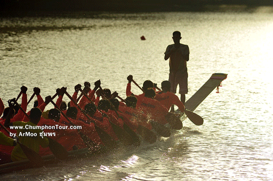 เชิญให้กำลังใจเรือยาวเทพนทีทอง เรือยาว อบต.ท่าข้าม เริ่มซ้อมแล้ว